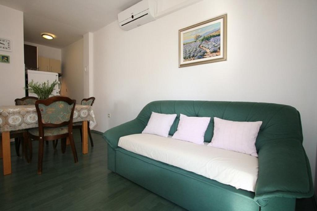 Apartment Ruzmarin Šilo Cameră foto